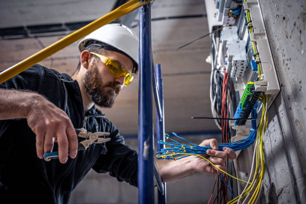 Best Local Electrician Companies  in Zillah, WA